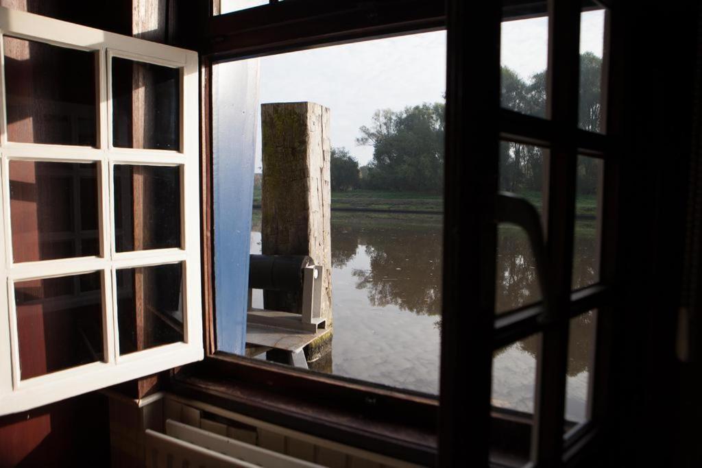 Boat Hotel De Barge Brugge Bagian luar foto