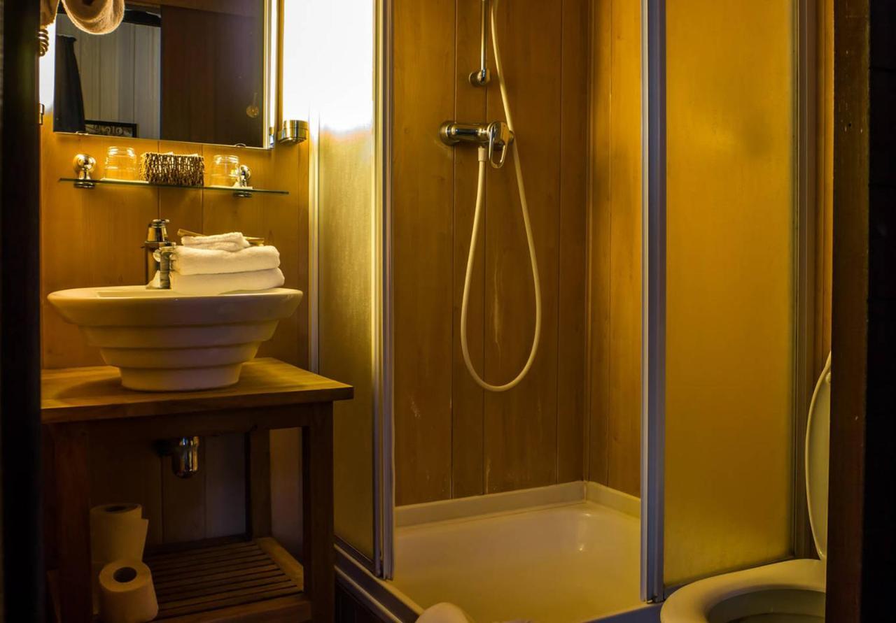 Boat Hotel De Barge Brugge Bagian luar foto